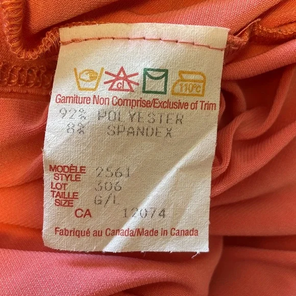 Woman’s Top - Picture 4 of 4